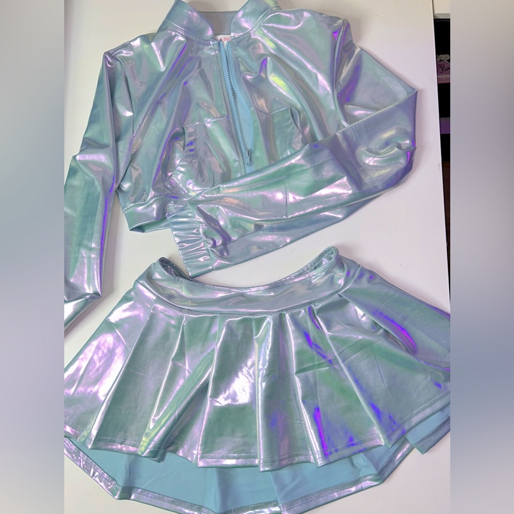 DOLLS KILL AQUA JUST A FLIRT METALLIC SKORT CROP ZIP UP SET SZ SMALL